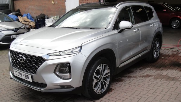Used Hyundai Santa Fe 2019 for sale - 67028940: Photo 4