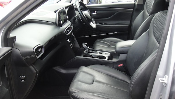 Used Hyundai Santa Fe 2019 for sale - 67028940: Photo 5