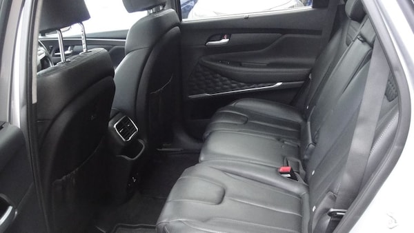 Used Hyundai Santa Fe 2019 for sale - 67028940: Photo 6