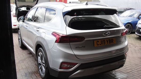 Used Hyundai Santa Fe 2019 for sale - 67028940: Photo 7