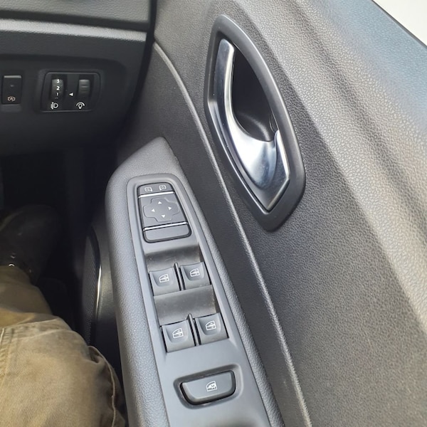 Used Renault Captur 2018 for sale - 74985915: Photo 15
