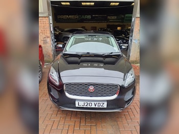 Used Jaguar E-Pace 2020 for sale - 76934732: Photo