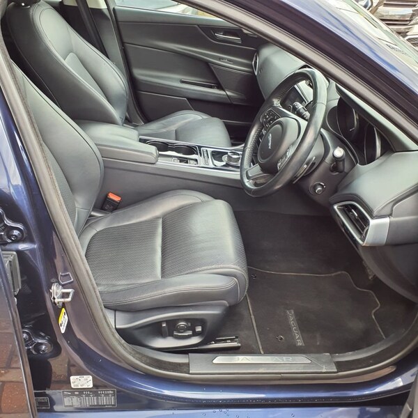 Used Jaguar XE 2017 for sale - 74416763: Photo 11