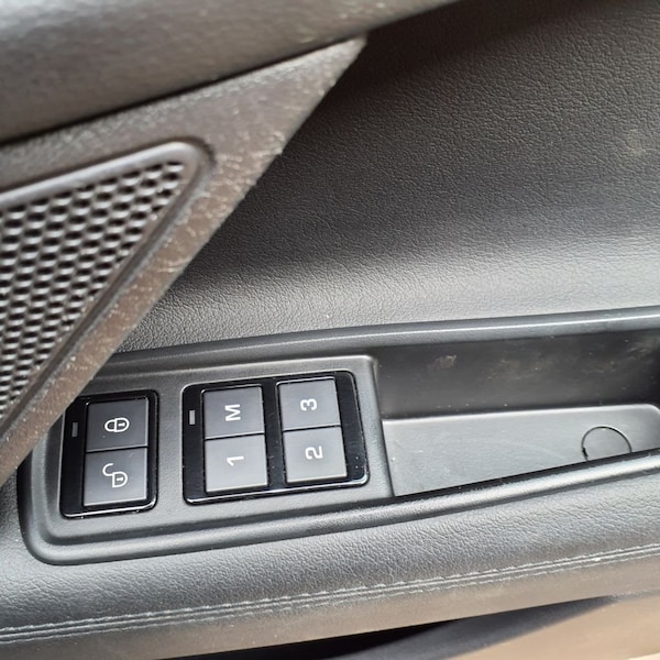 Used Jaguar XE 2017 for sale - 74416763: Photo 18