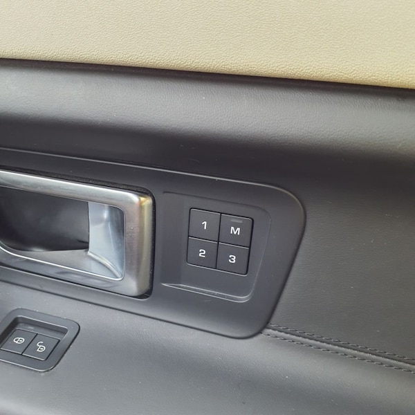 Used Land Rover Discovery Sport 2015 for sale - 74954281: Photo 16