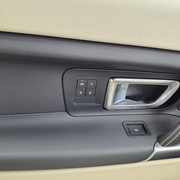 Used Land Rover Discovery Sport 2015 for sale - 74954281: Photo 17