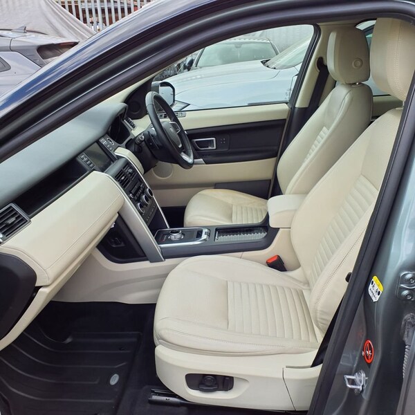Used Land Rover Discovery Sport 2015 for sale - 74954281: Photo 4