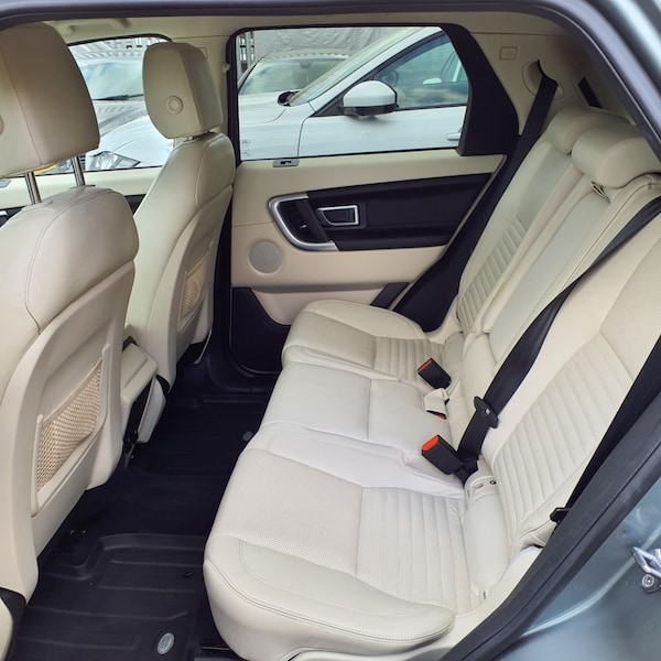 Used Land Rover Discovery Sport 2015 for sale - 74954281: Photo 5