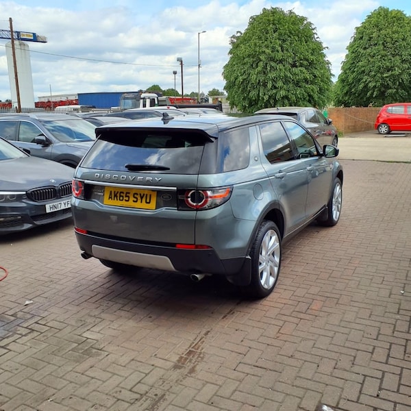 Used Land Rover Discovery Sport 2015 for sale - 74954281: Photo 9