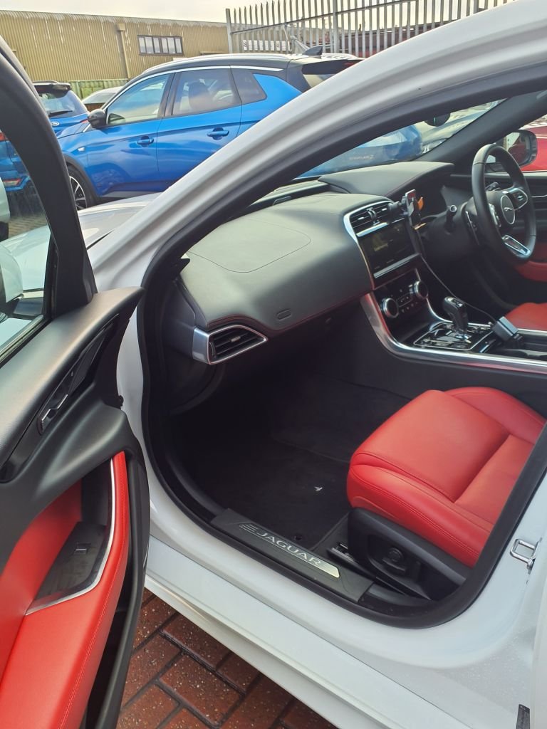 Used Jaguar XE 2023 for sale - 77161694: Photo 5