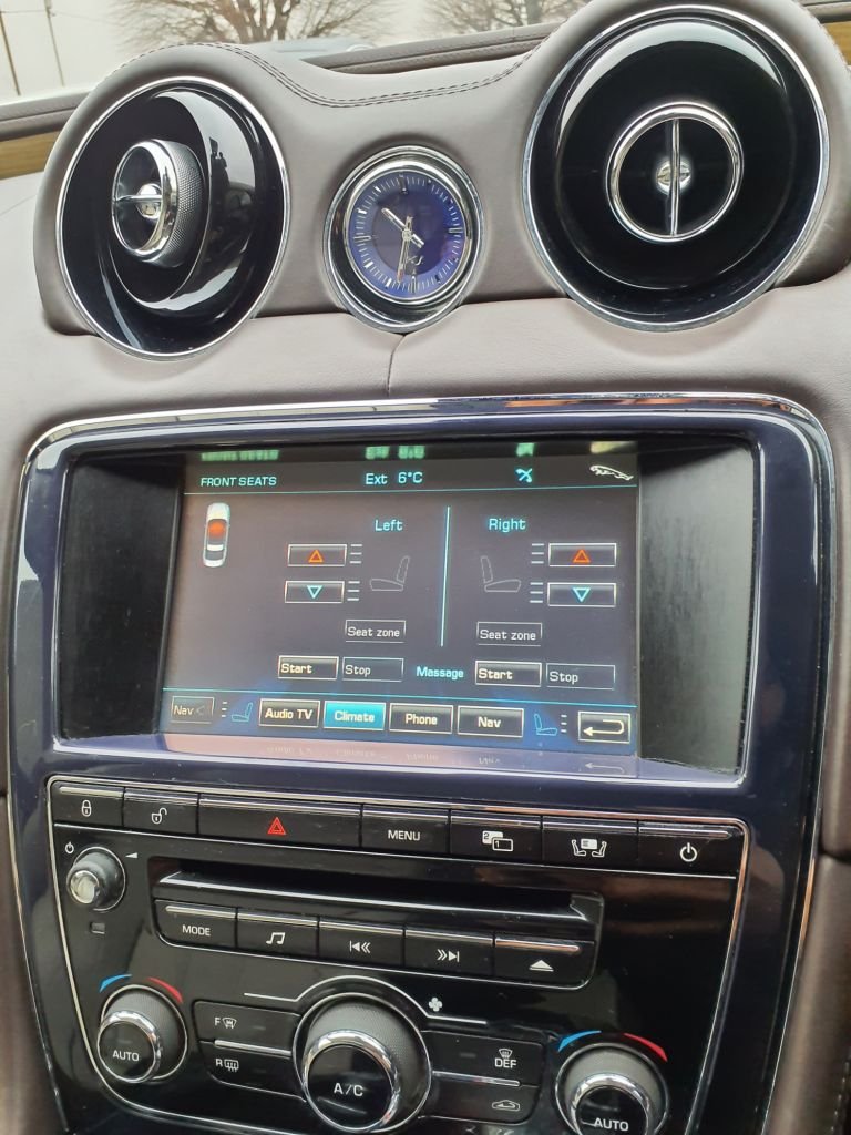 Used Jaguar XJ 2010 for sale - 77038485: Photo 18