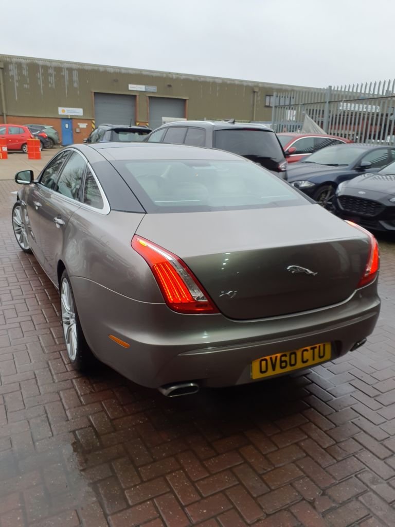 Used Jaguar XJ 2010 for sale - 77038485: Photo 9