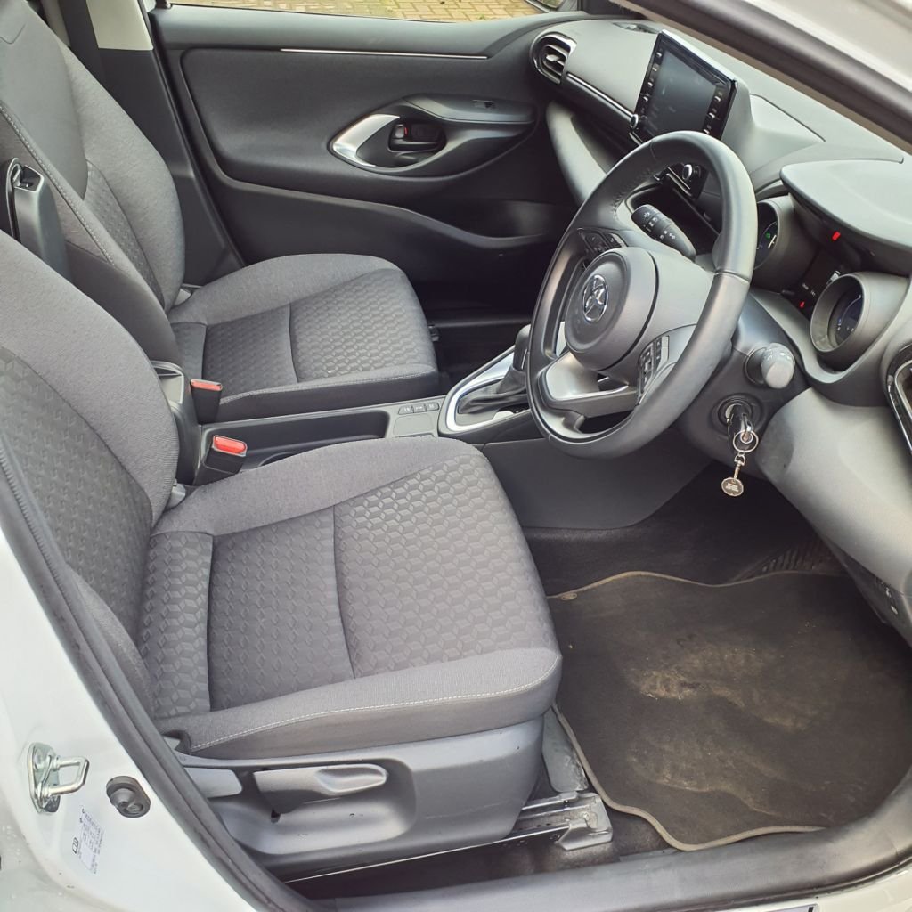 Used Toyota Yaris 2023 for sale - 76973426: Photo 11