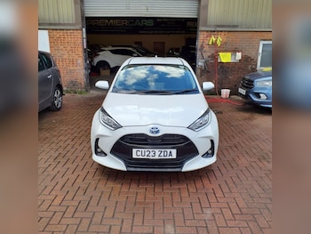 Used Toyota Yaris 2023 for sale - 76973426: Photo