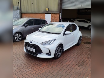 Used Toyota Yaris 2023 for sale - 76973426: Photo