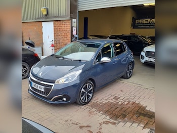 Used Peugeot 208 2018 for sale - 75537849: Photo