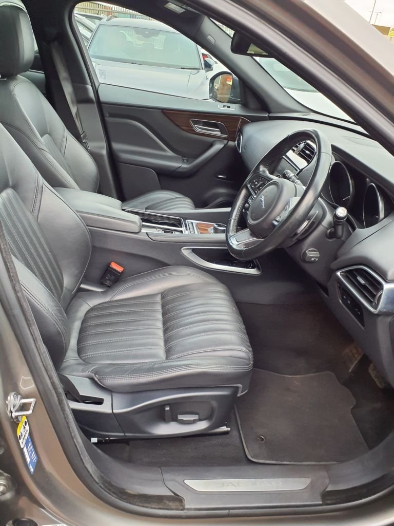 Used Jaguar F-Pace 2017 for sale - 76710963: Photo 11