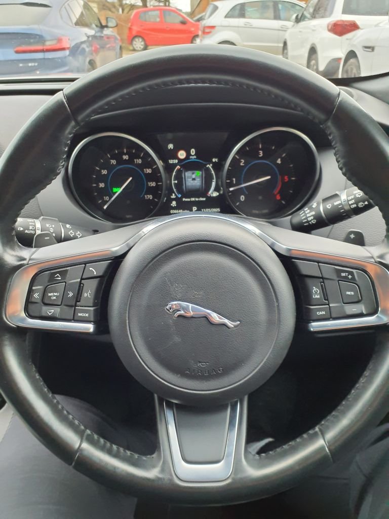 Used Jaguar F-Pace 2017 for sale - 76710963: Photo 12