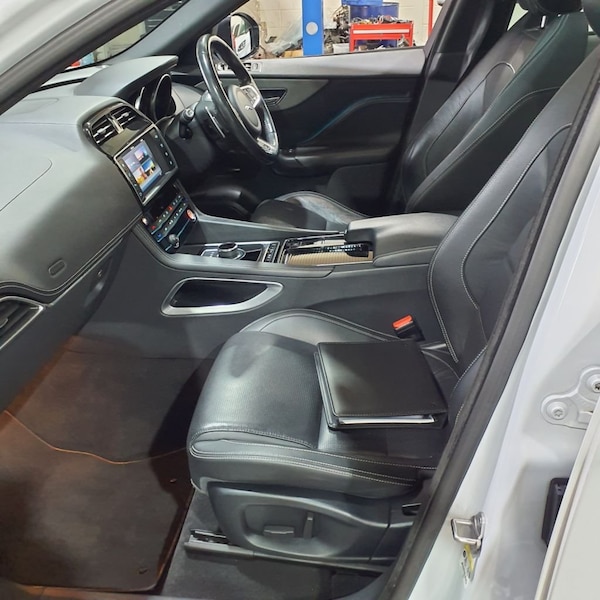 Used Jaguar F-Pace 2018 for sale - 75335407: Photo 6