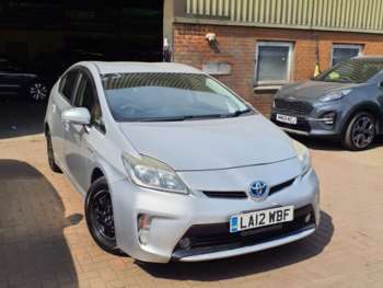 2015 (12) - Prius 4-Door