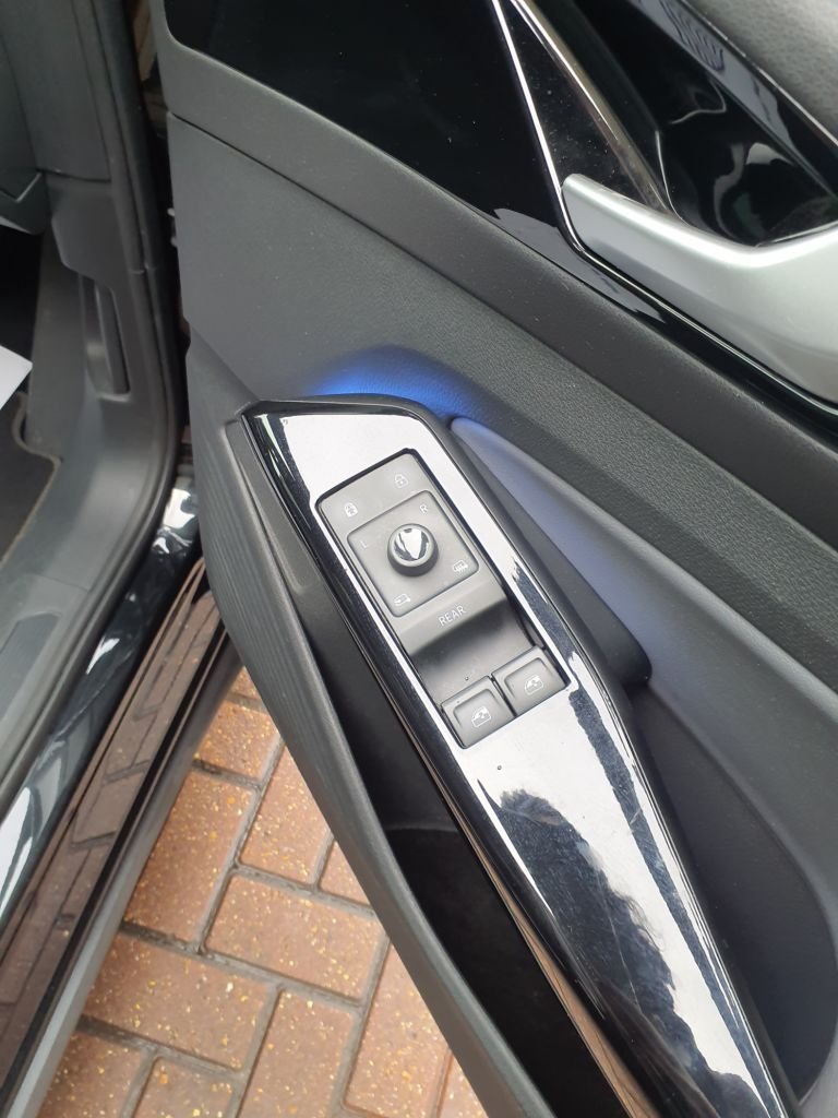 Used Volkswagen ID.4 2021 for sale - 76345864: Photo 11