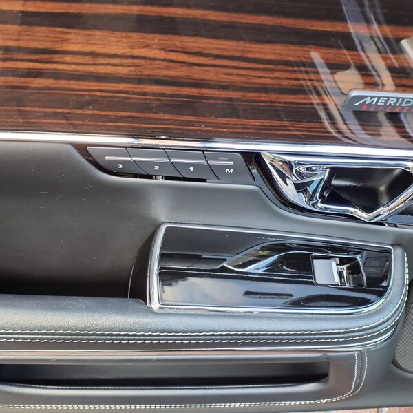 Used Jaguar XJ 2017 for sale - 72303049: Photo 26