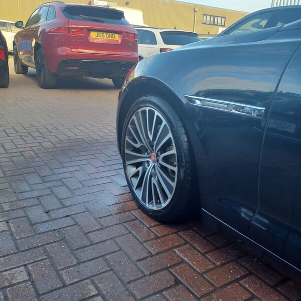 Used Jaguar XJ 2017 for sale - 72303049: Photo 28