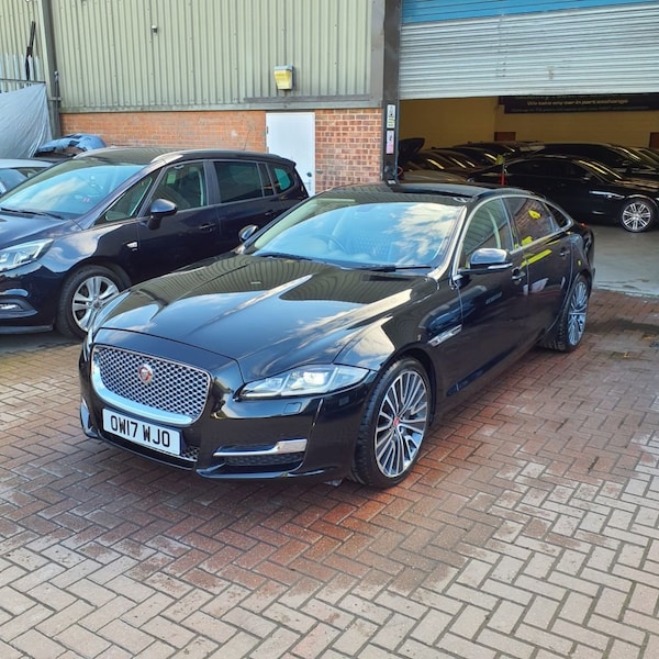 Used Jaguar XJ 2017 for sale - 72303049: Photo 4