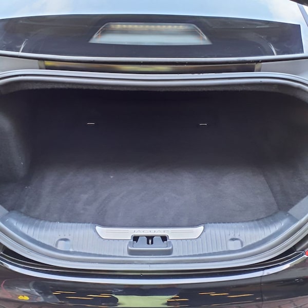 Used Jaguar XJ 2017 for sale - 72303049: Photo 9