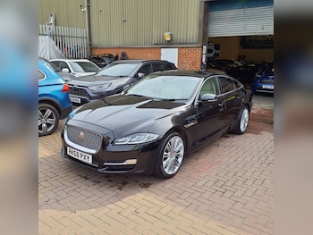 Used Jaguar XJ 2018 for sale - 75537806: Photo