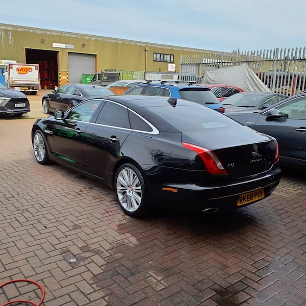 Used Jaguar XJ 2018 for sale - 75537806: Photo 6