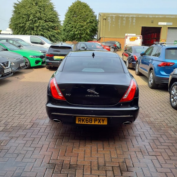 Used Jaguar XJ 2018 for sale - 75537806: Photo 7