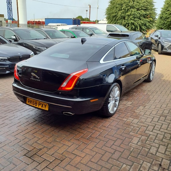Used Jaguar XJ 2018 for sale - 75537806: Photo 9