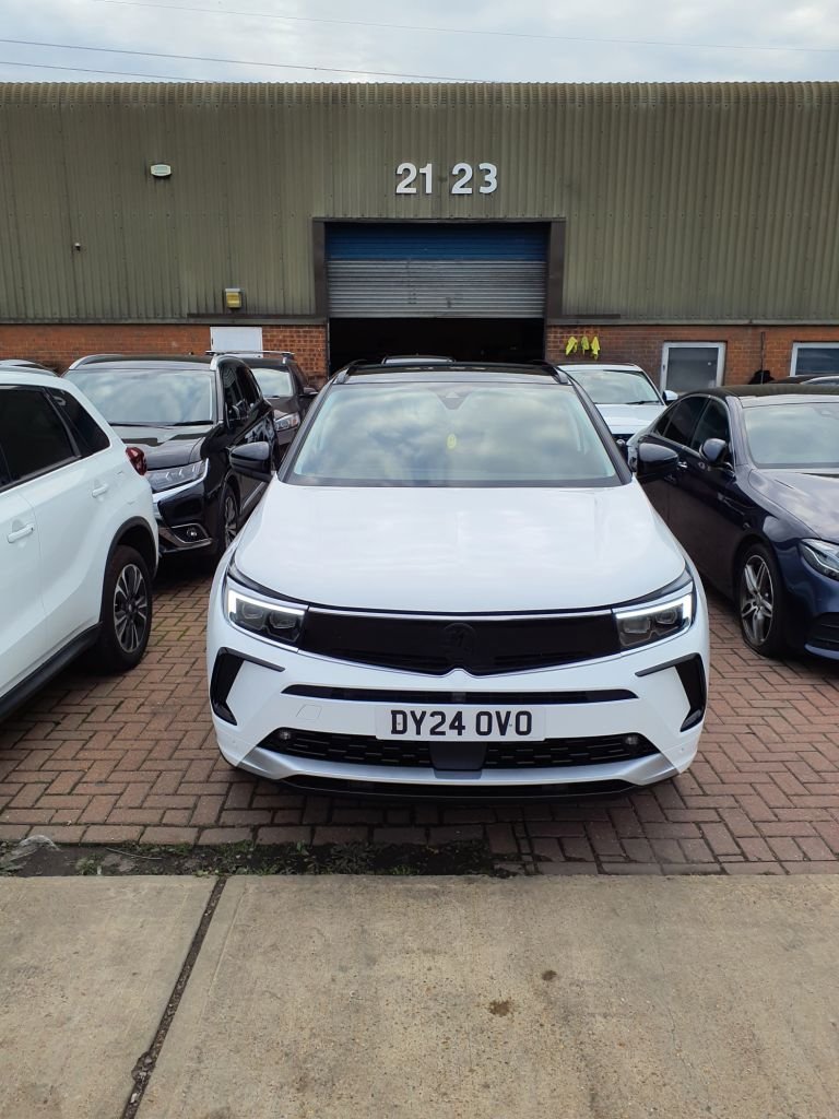 Used Vauxhall Grandland 2024 for sale - 76470597: Photo 2