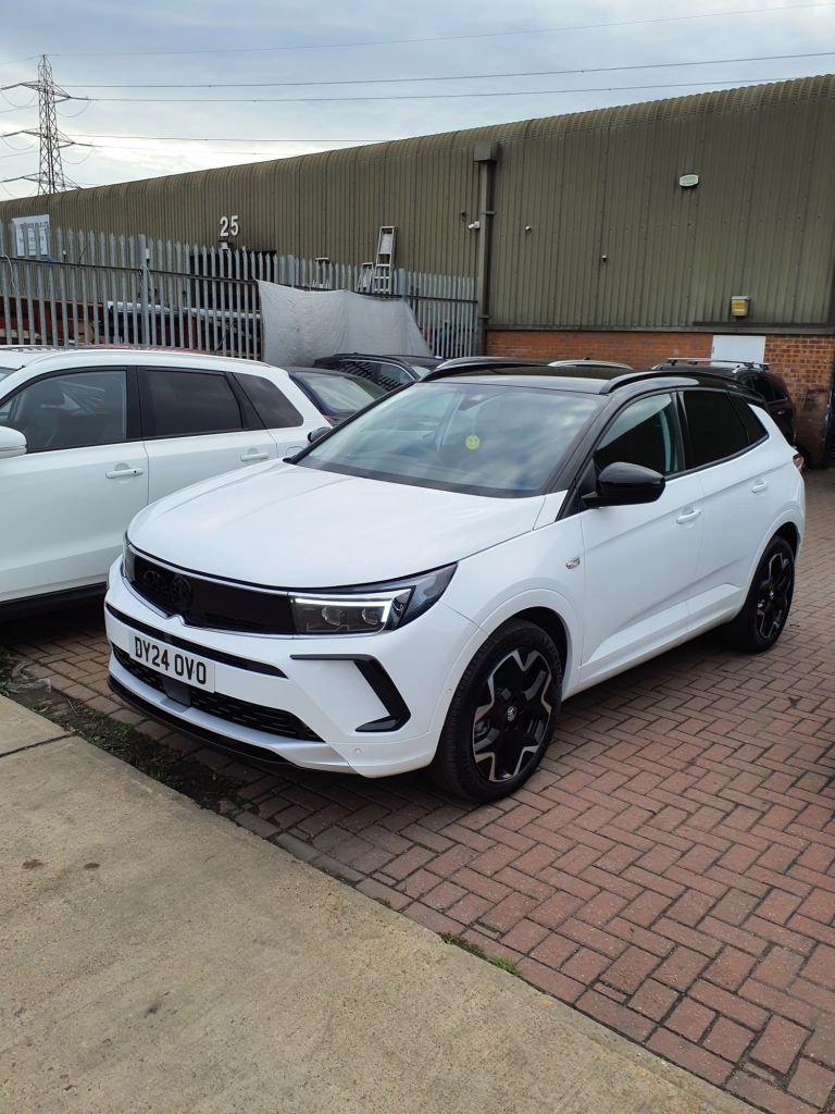 Used Vauxhall Grandland 2024 for sale - 76470597: Photo 3