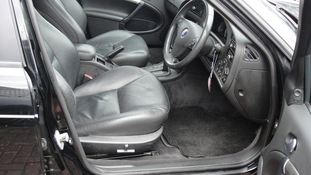 Used Saab 9-5 2010 for sale - 76867528: Photo 11