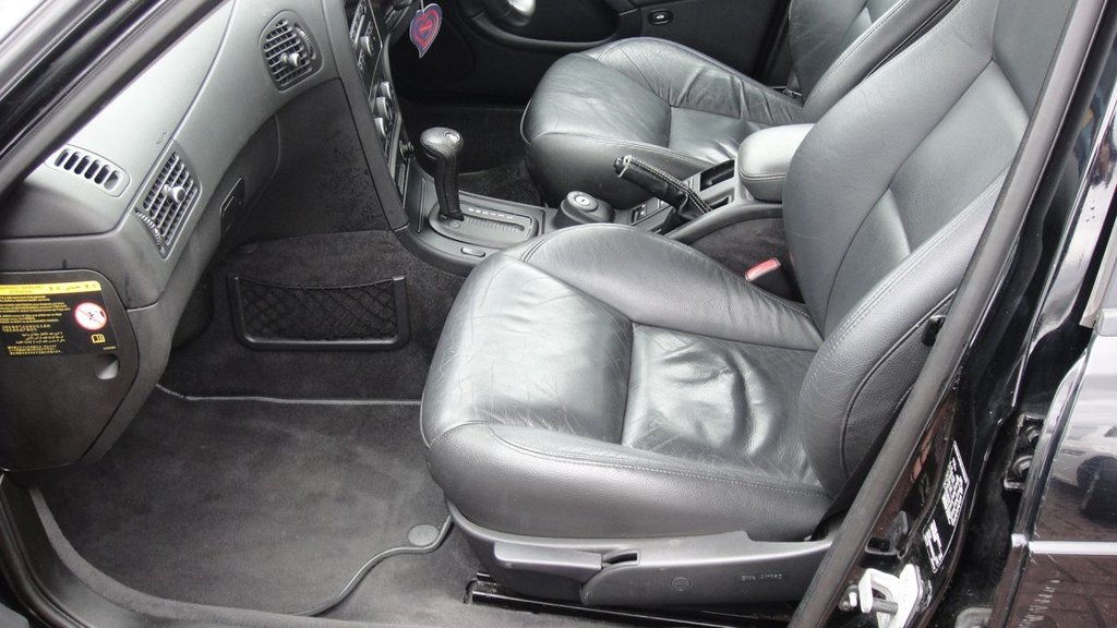 Used Saab 9-5 2010 for sale - 76867528: Photo 4