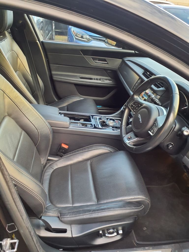 Used Jaguar XF 2016 for sale - 76784047: Photo 11