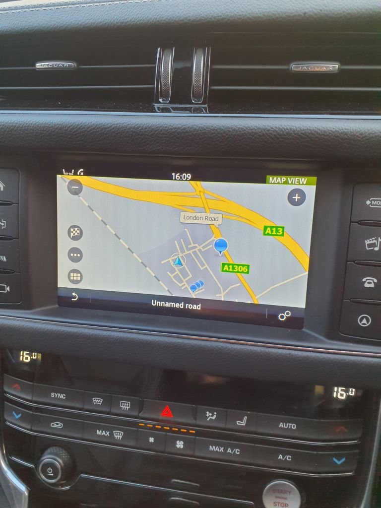 Used Jaguar XF 2016 for sale - 76784047: Photo 15