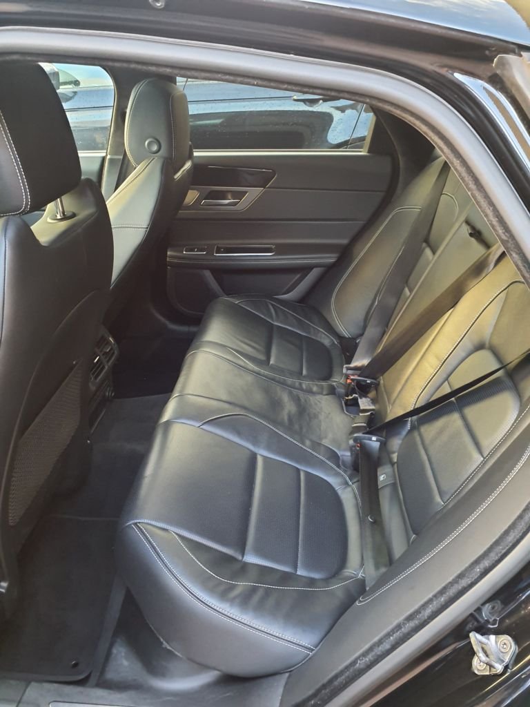 Used Jaguar XF 2016 for sale - 76784047: Photo 5
