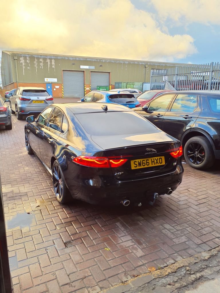 Used Jaguar XF 2016 for sale - 76784047: Photo 6