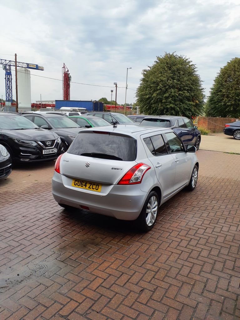 Used Suzuki Swift 2014 for sale - 76018830: Photo 9