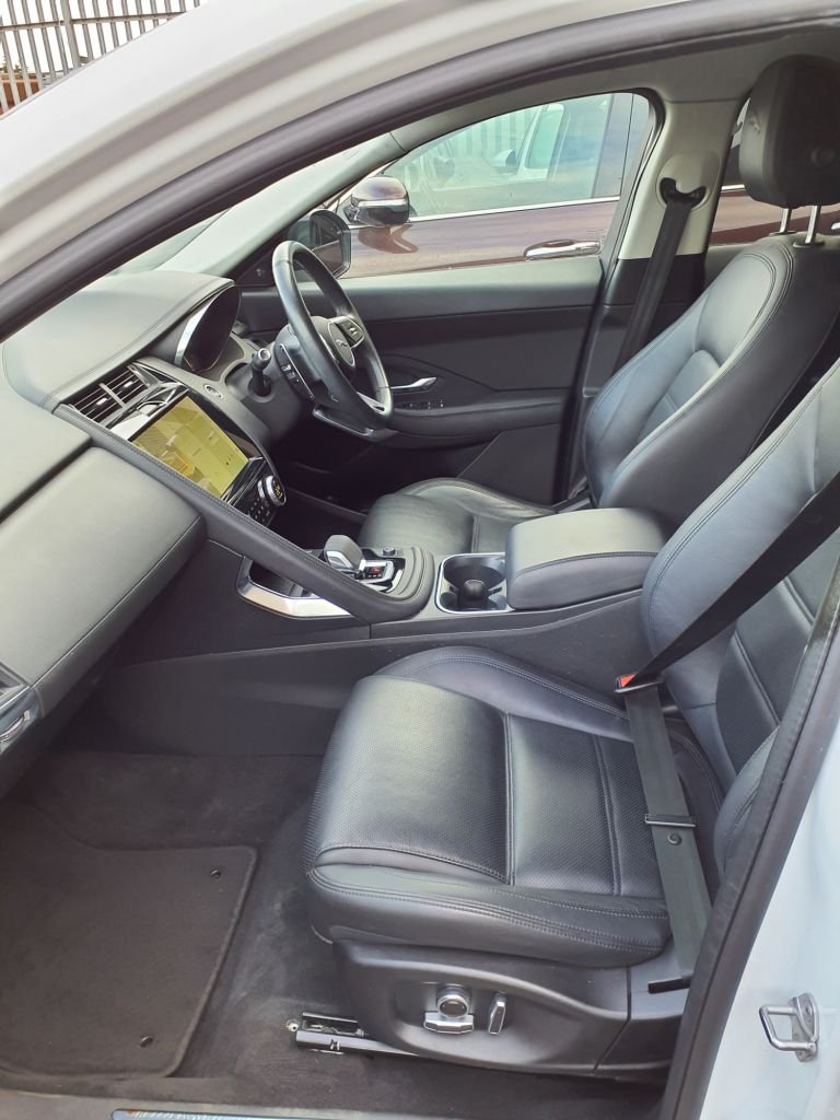 Used Jaguar E-Pace 2021 for sale - 76368108: Photo 4