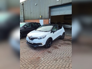 Used Renault Captur 2018 for sale - 76848300: Photo