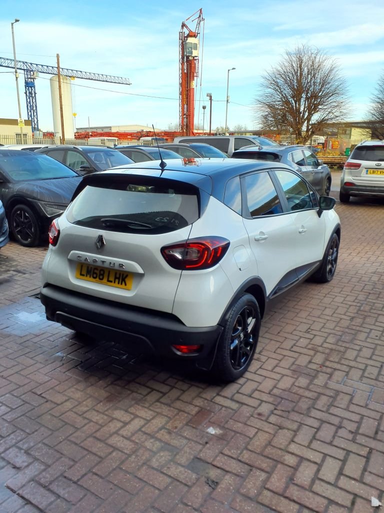 Used Renault Captur 2018 for sale - 76848300: Photo 9