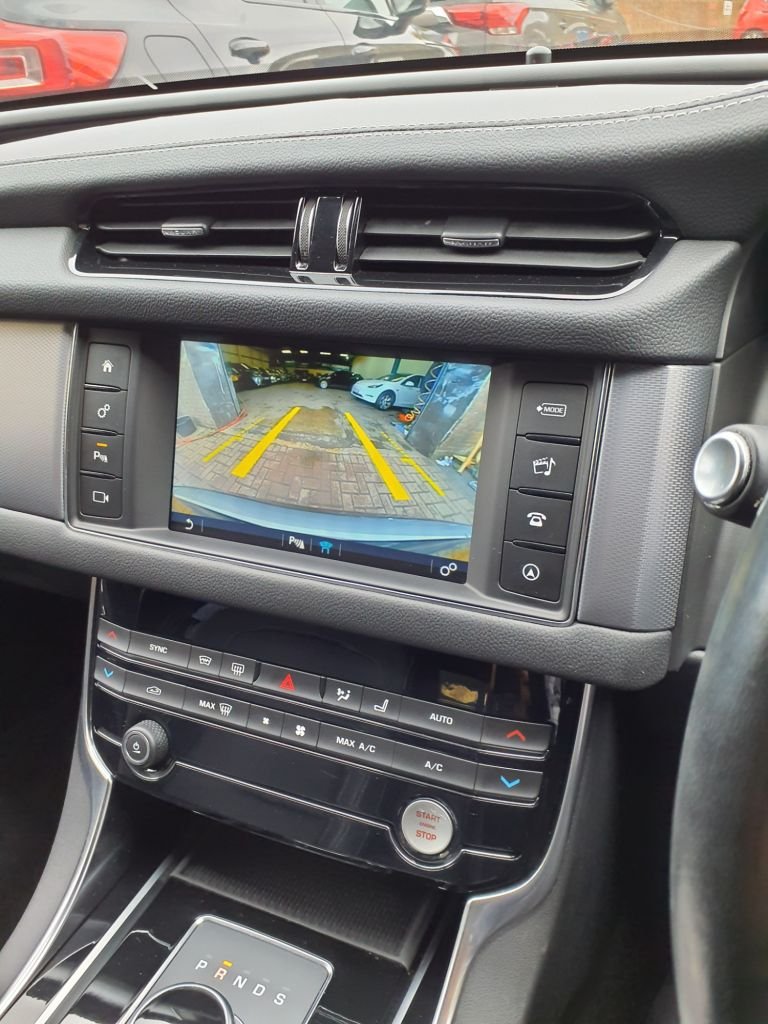 Used Jaguar XF 2018 for sale - 76751390: Photo 14