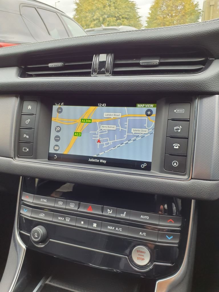 Used Jaguar XF 2018 for sale - 76751390: Photo 15