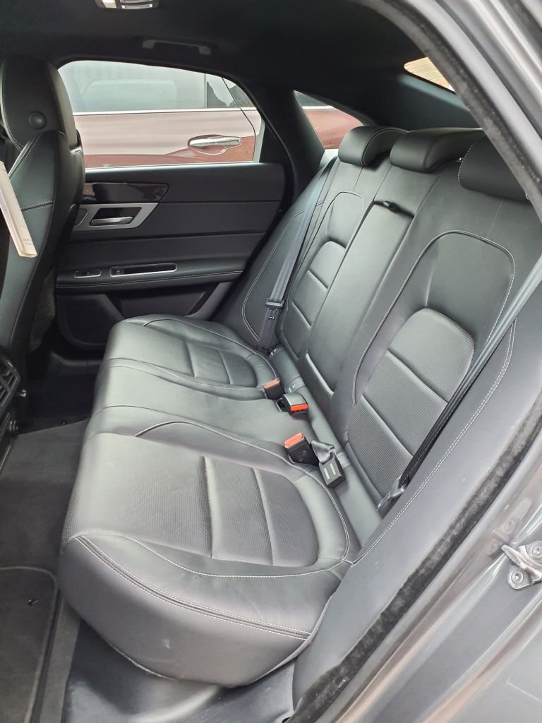 Used Jaguar XF 2018 for sale - 76751390: Photo 6