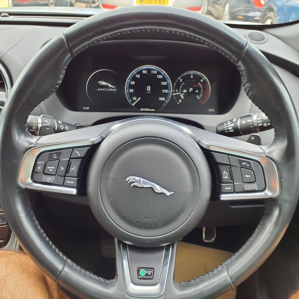 Used Jaguar F-Pace 2017 for sale - 75527693: Photo 12