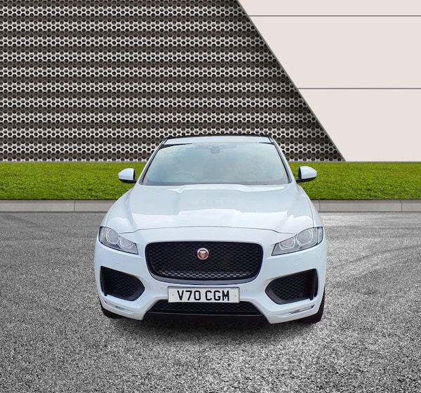 Used Jaguar F-Pace 2017 for sale - 75527693: Photo 2